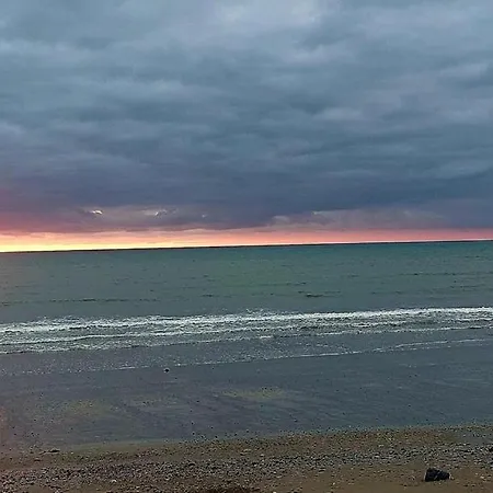 - Ballycotton Bay & Island View Lägenhet
